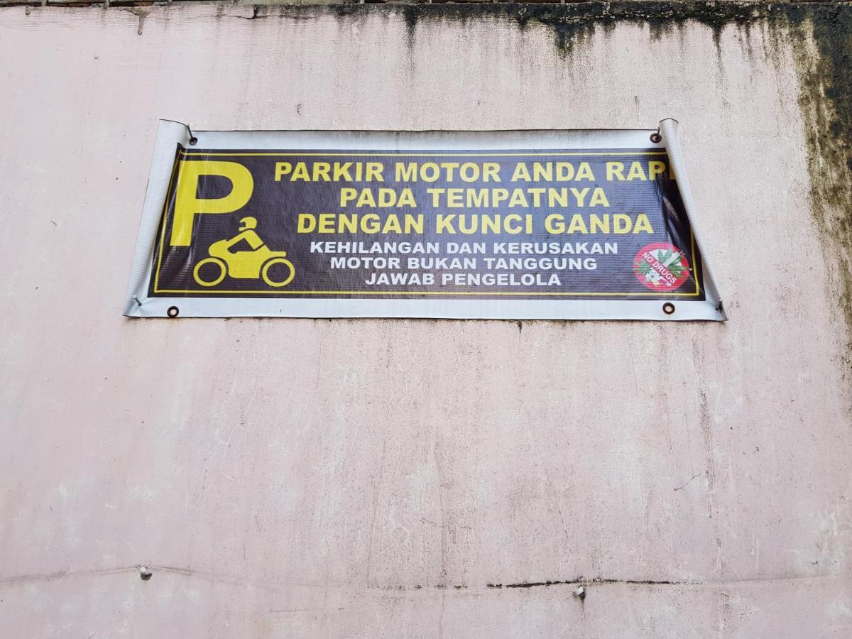 Hotel Oyo 93162 Cempaka Syariah Medan Exterior foto