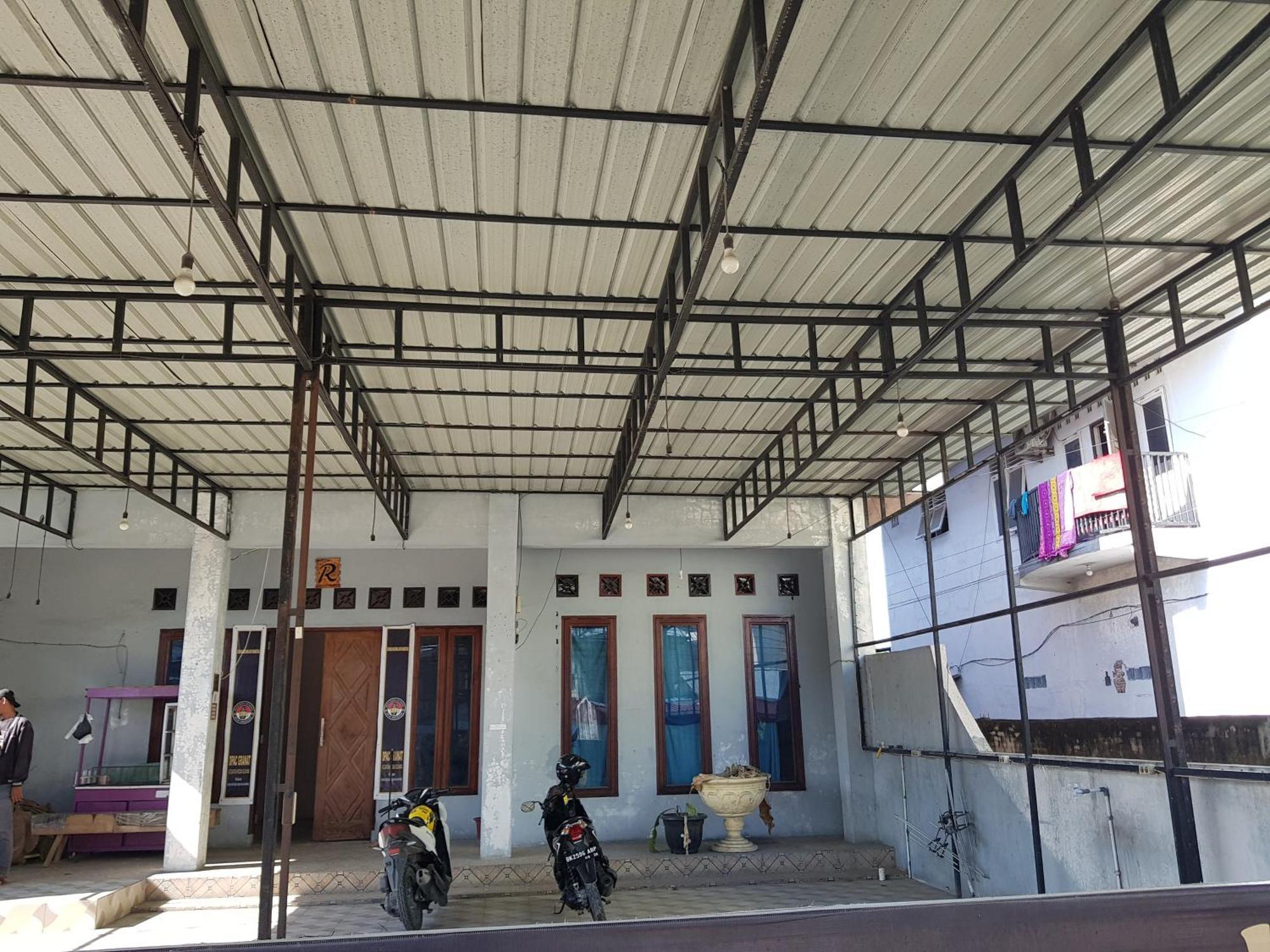 Hotel Oyo 93162 Cempaka Syariah Medan Exterior foto
